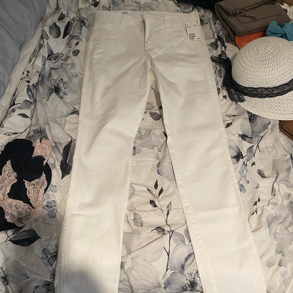NWT white jeans. H&M